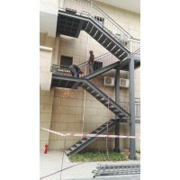 钢结构楼梯厂家/福鑫腾达承接设计实力雄厚