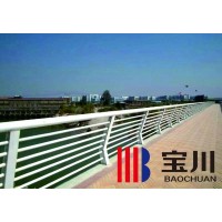 贵州人行道护栏高度,桥梁铸铁护栏支架,宝川