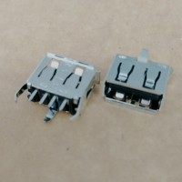 立式USB 母座 4P180度立式插板DIP三脚固定弯脚卷边铜壳