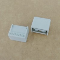 全塑USB 母座 4P 90度四脚插板DIP 短体 高 白色