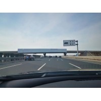 山东潍坊高速公路广告牌